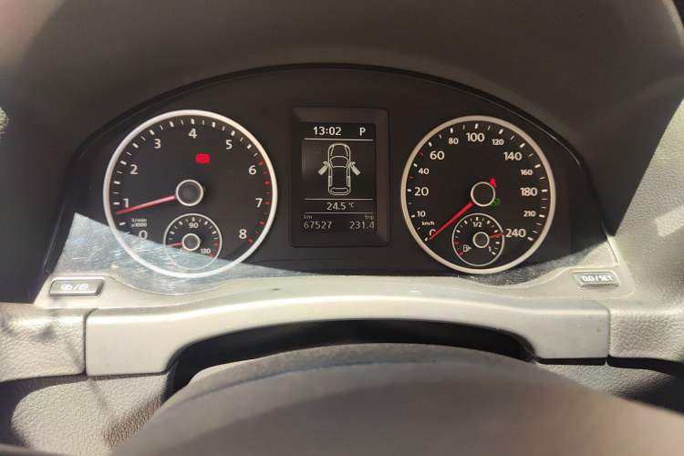 Used Volkswagen Tiguan 2016 280TSI Automatic Two-Wheel-Drive Silk Road Style Edition Instrument Cluster