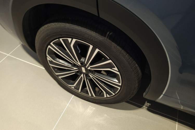 Used Geely Galaxy Galaxy Xingjian 7 EM-i 2025 120km Flagship Edition
