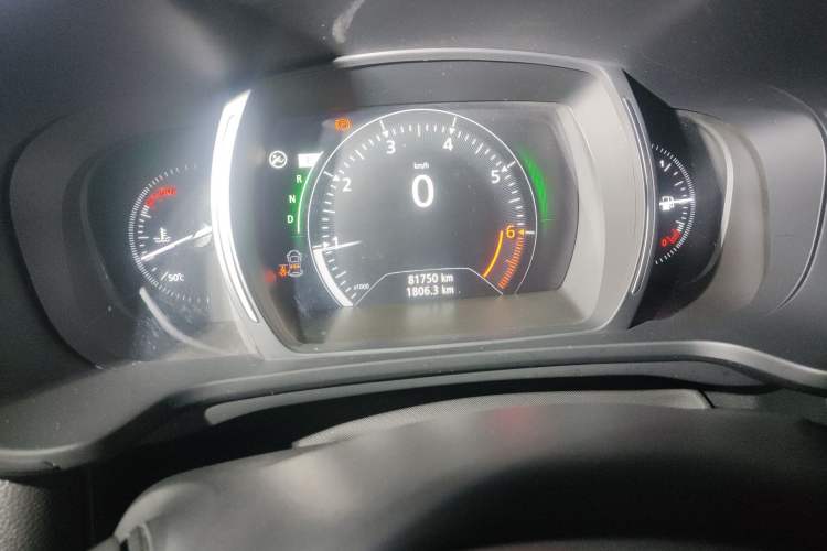 Used Renault Kadjar 2017 2.0L Two-Wheel Drive Comfort Edition Odometer Close Up