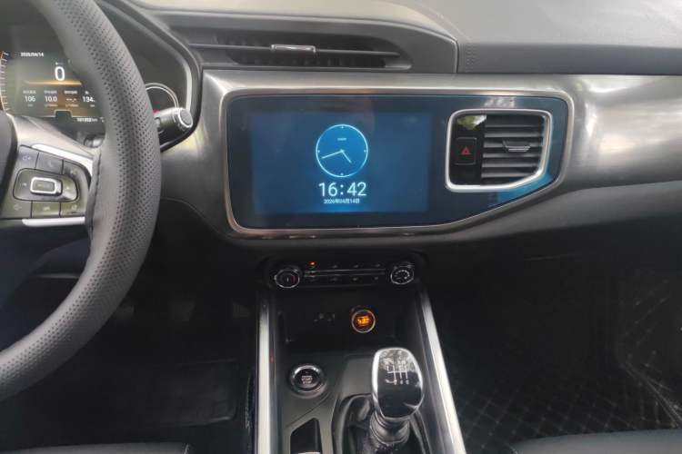 Used Chery Tiggo 8 2018 1.5 TCI Manual Luxury 7-Seater Audio And AC Panel