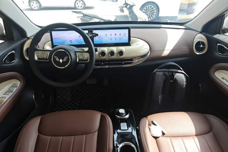 Used Wuling Bingo 2023 333 km Lingxi Connected Version Center Console