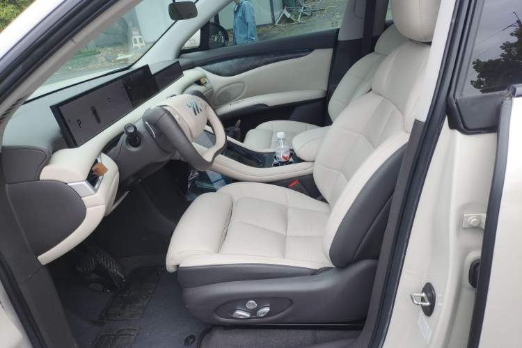 Used IM LS6 2023 Max Long-Range Version Left Front Seat