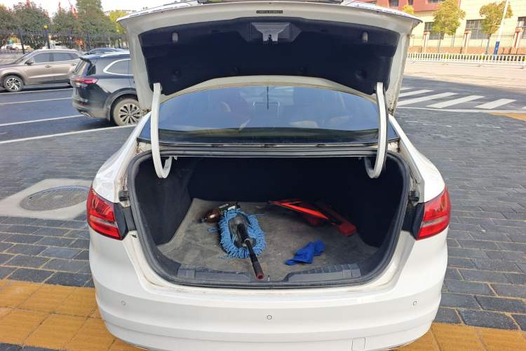 Used Ford Escort 2015 1.5L Automatic Fashion Model
