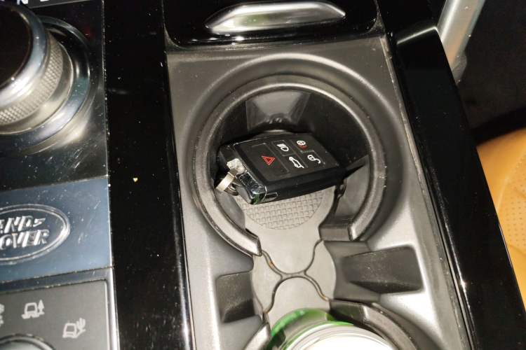 Used Land Rover Discovery 2017 3.0 SC V6 HSE
