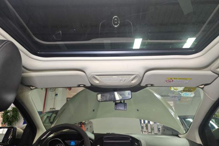 Used Ford Focus 2015 Sedan EcoBoost 125 Automatic Supreme Style Edition Headliner