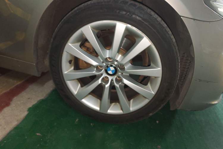 Used BMW 5 Series 2013 530Li Leading Model