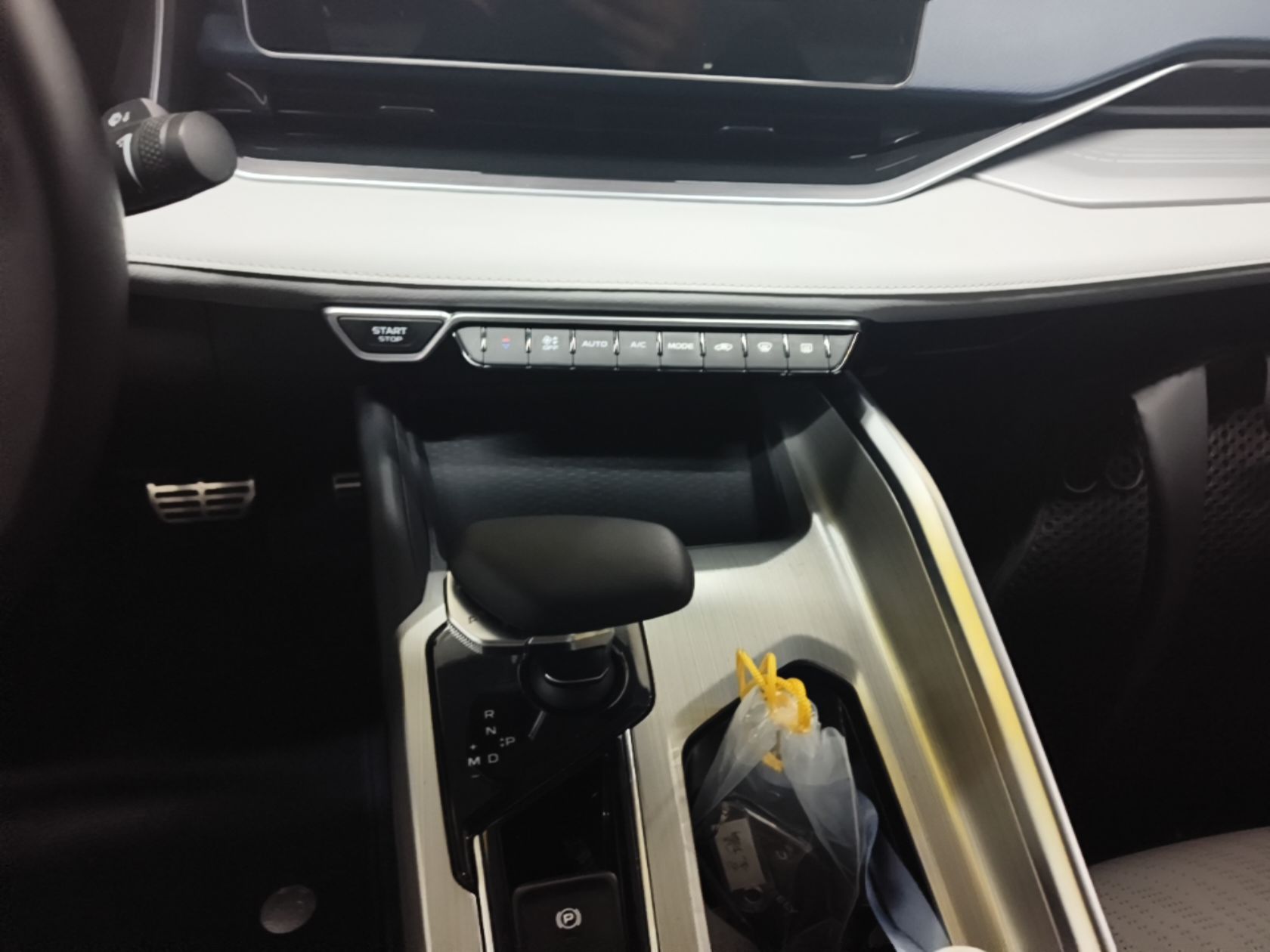 Geely Auto Preface 2021 Revised Version 2.0TD Luxury Edition — снимка 16