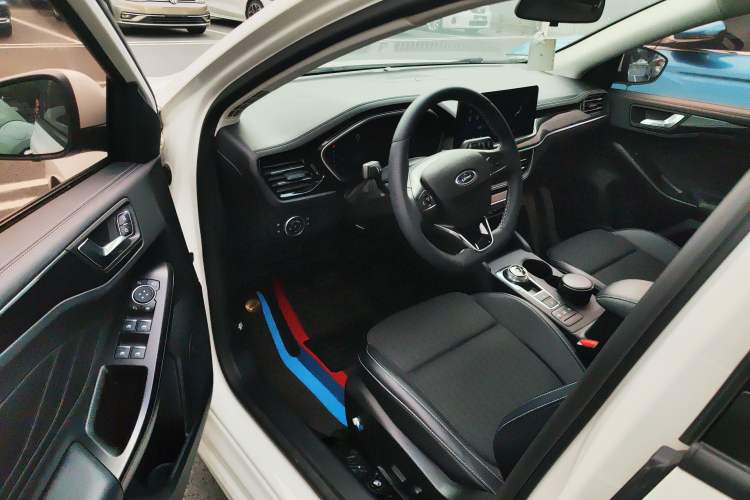 Used Ford Focus 2021 Hatchback EcoBoost 180 Automatic Titanium Edition