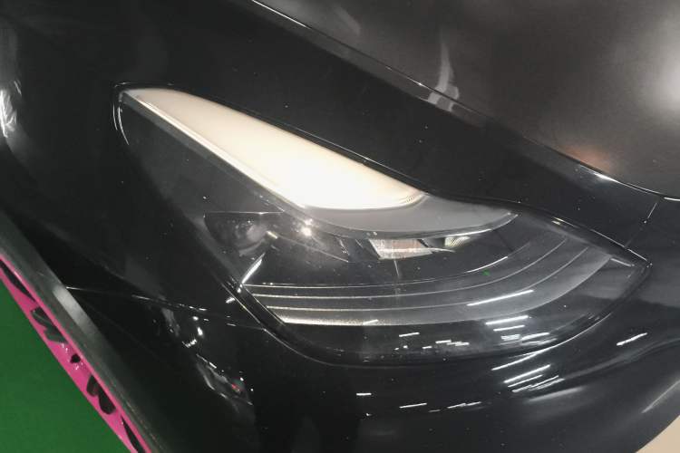 Used Tesla Model Y 2023 Rear-Wheel-Drive Version
