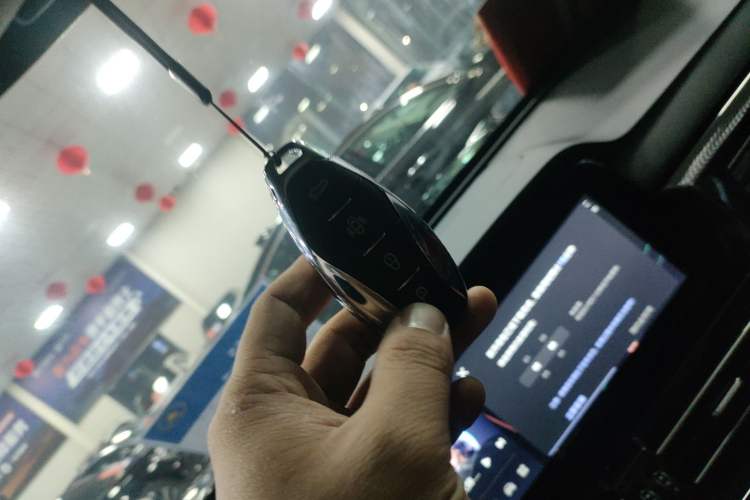 Used Hongqi HS5 2023 2.0T Qixiang Pro Edition
