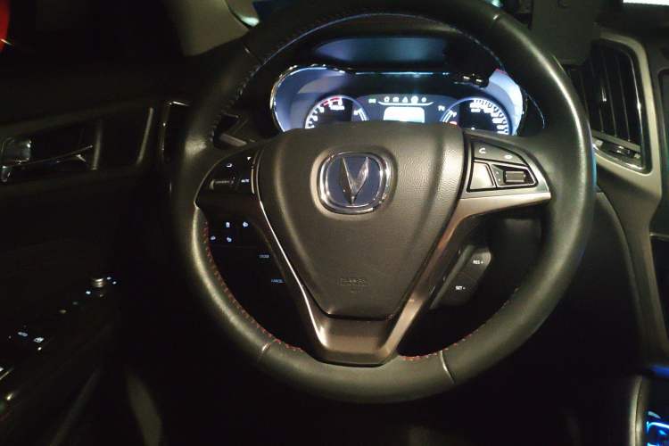 Used Changan CS75 2017 Shangkui Edition 1.5T Automatic Fengxiang Model
