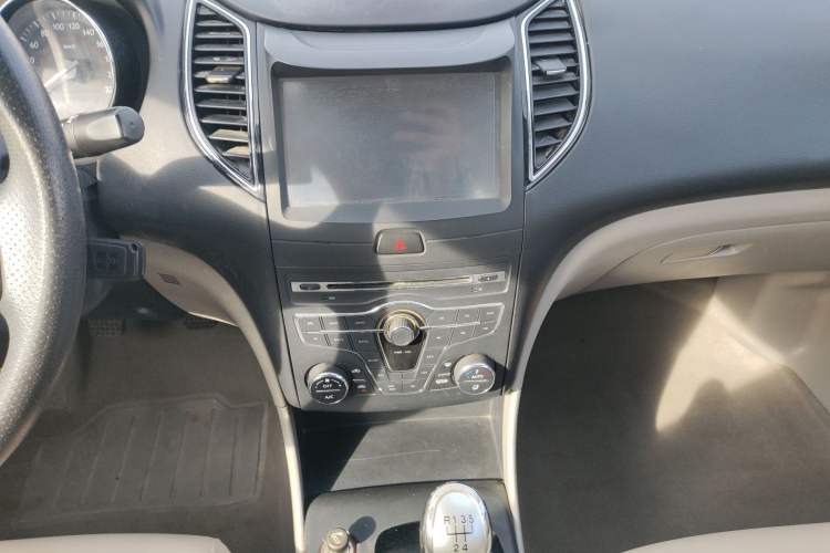 Used Bestune B50 2013 1.6L manual luxury version
