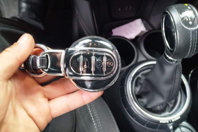 Used MINI 2016 1.5T COOPER Avant-Garde
