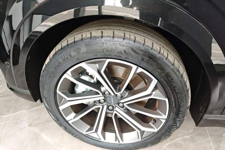 Used Lynk & Co 09 EM-P 2025 2.0TD EM-P Four-Wheel Drive Max Five Seats