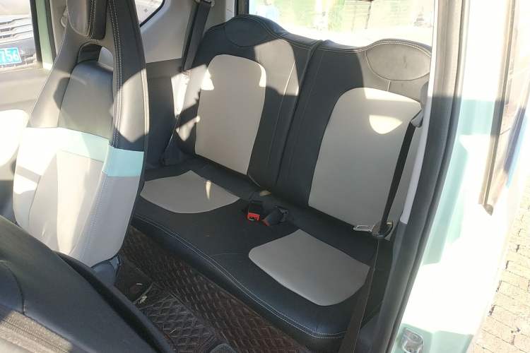 Used Wuling Hongguang MINIEV 2022 Macaron Premium Model – Lithium Iron Phosphate