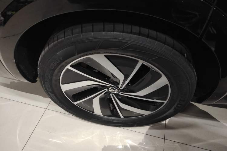 Used Volkswagen Viloran 2022 330TSI Luxury Edition
