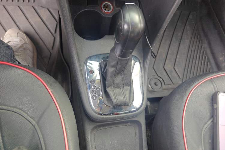 Used Volkswagen Polo 2013 1.6L Automatic Comfort Edition
