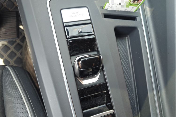 Used Volkswagen Golf 2023 280TSI DSG R-Line Lite Gear Lever