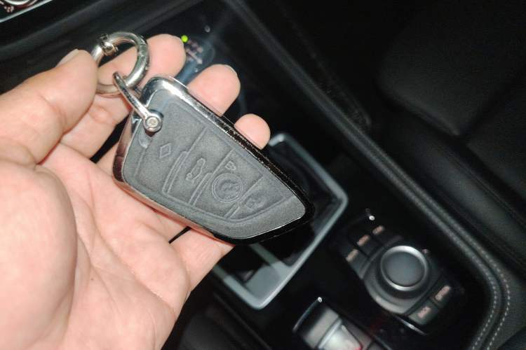 Used BMW 1 Series 2018 118i Sport Edition Vehicle Key