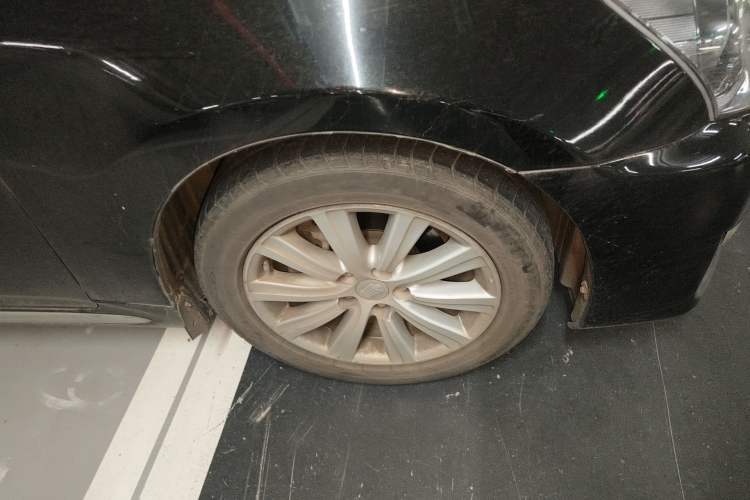 Used Toyota Crown 2012 2.5L Royal Comfort Edition Right Front Wheel Hub