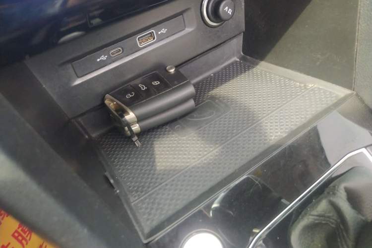 Used Volkswagen Tiguan L 2023 330TSI Automatic Two-Wheel Drive R-Line Flagship Edition Vehicle Key