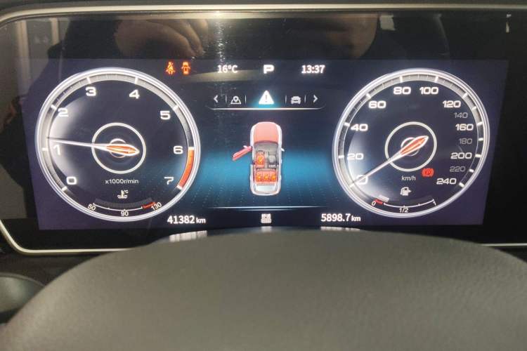 Used Hongqi HS5 2022 Revised Version 2.0T Smart Connect Flagship Edition Instrument Cluster
