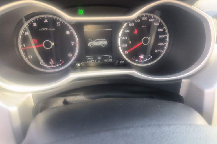 Used Geely Auto Emgrand X7 Sport 2018 2.0L Manual Two-Wheel Drive Zhiya Version Odometer Close Up