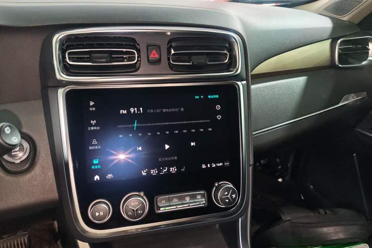 Used Lynk & Co 01 2019 2.0T Two-Wheel-Drive Pro Version China VI Standard