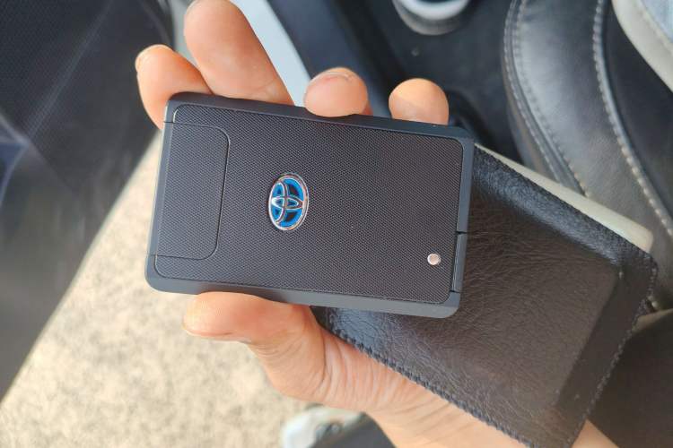 Used Toyota Corolla 2016 Dual-Engine 1.8L E-CVT Luxury Edition