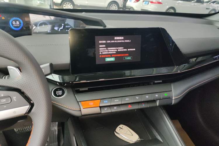 Used Changan UNI-V 2024 1.5T High-Energy Version
