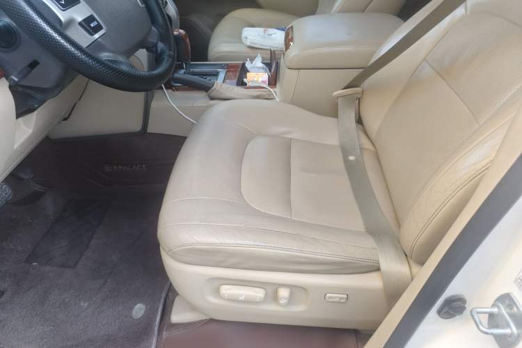 Used Toyota Land Cruiser 2012 4.0L Automatic VX Left Front Seat