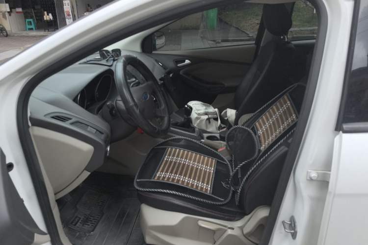 Used Ford Focus 2012 Sedan 1.6L Manual Comfort Model Left Front Seat