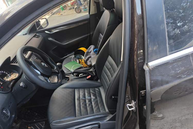 Used Skoda Octavia 2017 1.6L Manual Smart Drive Edition