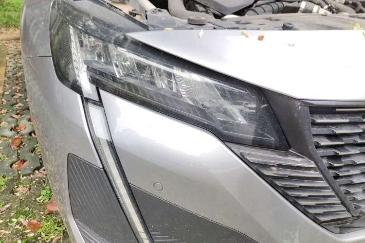 Used Peugeot 408 2022 1.6T Light-Chasing Edition Right Front Headlight