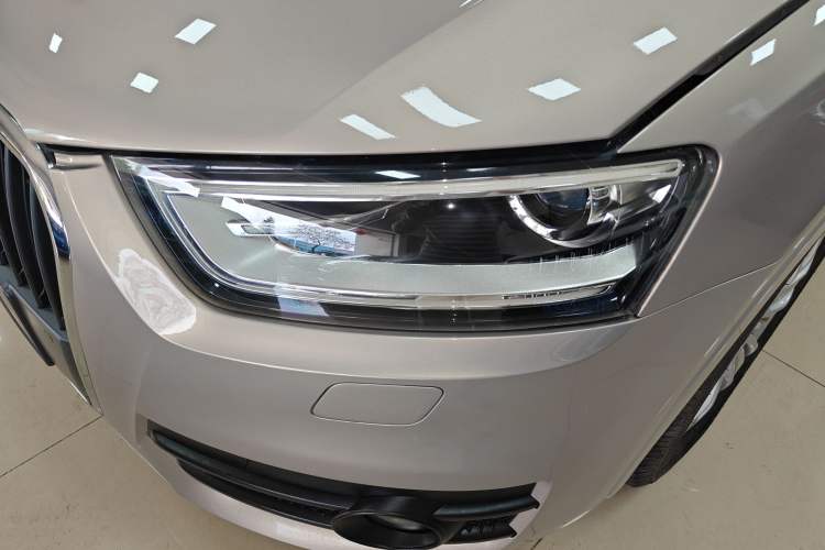 Used Audi Q3 2015 35 TFSI Comfort Model Left Front Headlight