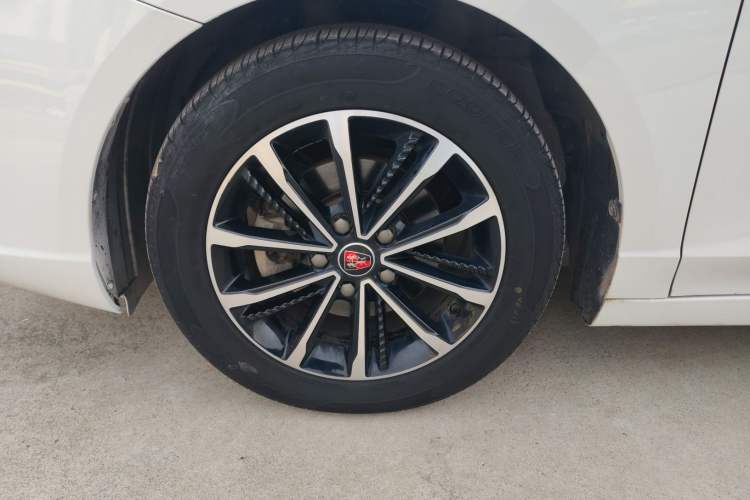 Used Roewe i5 2020 1.5L Automatic 4G Connect Luxury Flagship Edition
