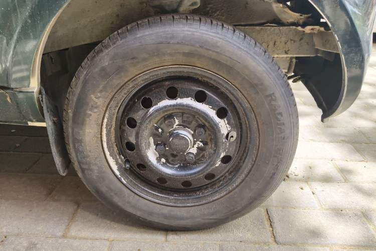 Used Wuling Rongguang 2011 1.2L Base Version
