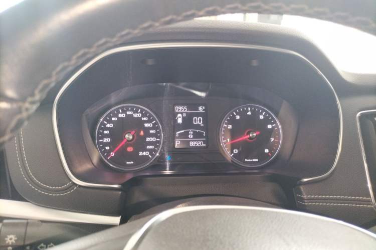 Used Roewe RX5 2016 20T Two-Wheel Drive Automatic Internet Smart Edition