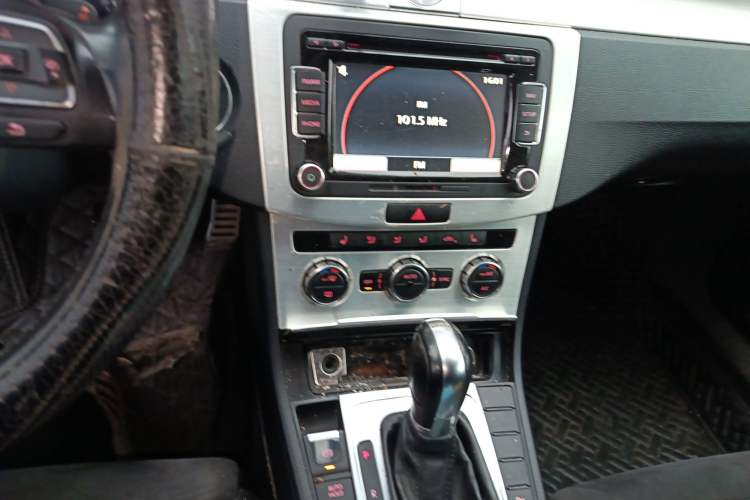 Used Volkswagen FAW-Volkswagen CC 2016 1.8TSI Luxury Model Audio And AC Panel