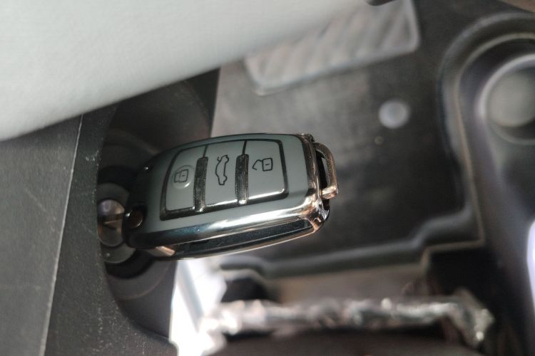 Used Chery QQ Ice Cream 2022 120km Conical Shape Lithium Iron Phosphate