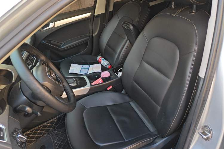 Used Audi A4L 2012 2.0 TFSI automatic standard version Left Front Seat