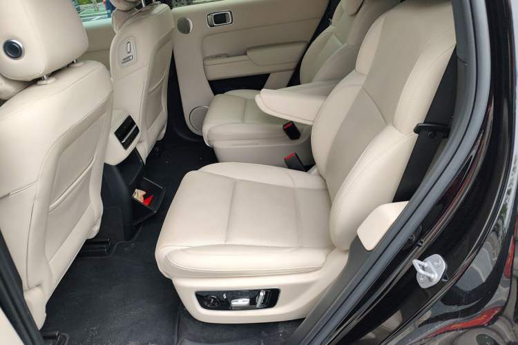 Used Li Auto L8 2023 Pro Model
