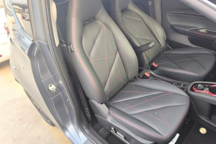 Used Chery Little Ant 2022 Sweet Pink Edition Half-Sugar Version 3-Cell Lithium 30kW 301km