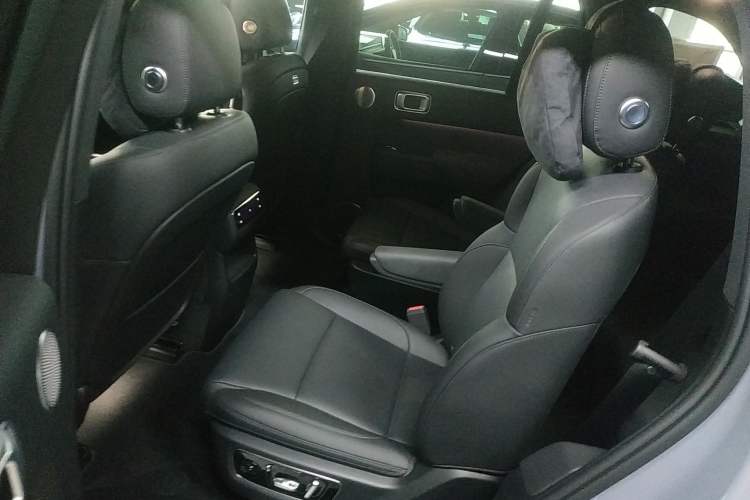 Used Li Auto L8 2025 Pro Smart Refresh Edition