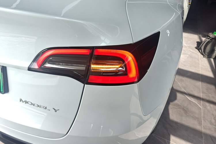 Used Tesla Model Y 2024 Rear-Wheel-Drive Version