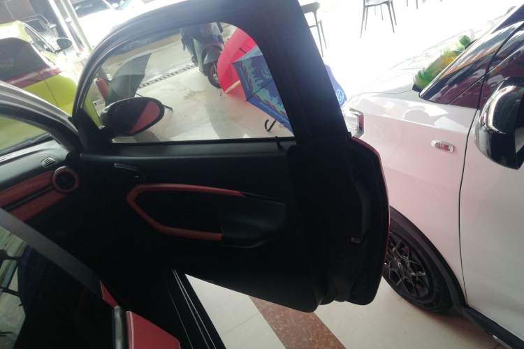 Used Chery New Energy Little Ant 2021 200 000 Yuan Ant Fan Edition Energized Version Lithium Iron Phosphate 301 km
