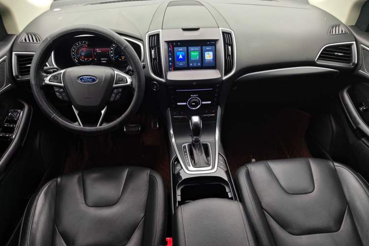 Used Ford Edge 2015 2.0T GTDi Four-Wheel Drive Prestige Model Center Console