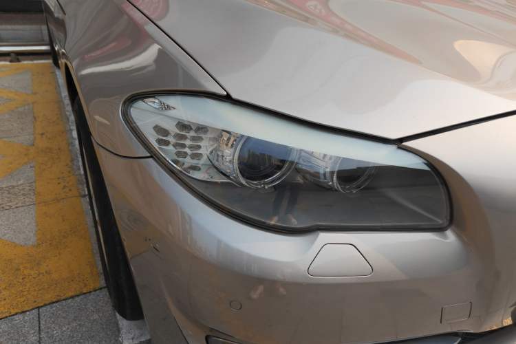 Used BMW 5 Series 2013 525Li Leading Model Right Front Headlight
