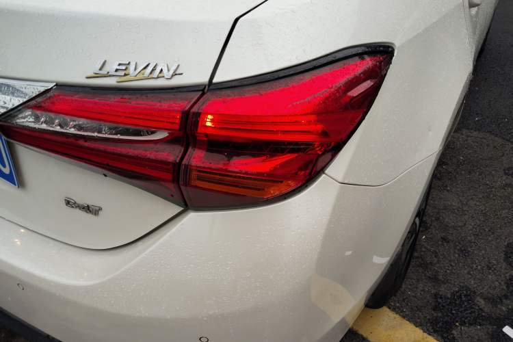 Used Toyota Levin 2017 Revised Version 185T CVT Elite Edition China VI Standard
