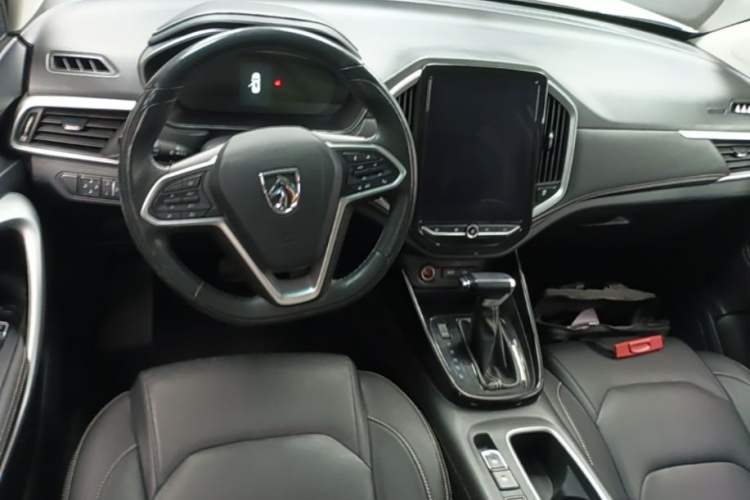 Used Baojun 530 2021 Global Car Anniversary Edition 1.5T CVT Prestige Connected Model 7 Seats
